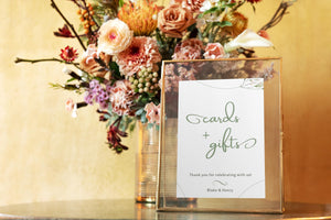 BeyzaLab Greenery Cards and Gifts Sign