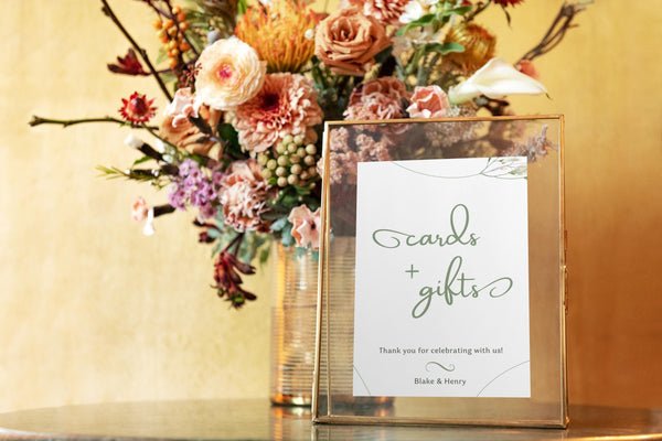 BeyzaLab Greenery Cards and Gifts Sign